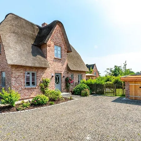 With 2 Bedrooms