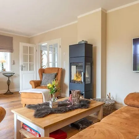 With 2 Bedrooms *
