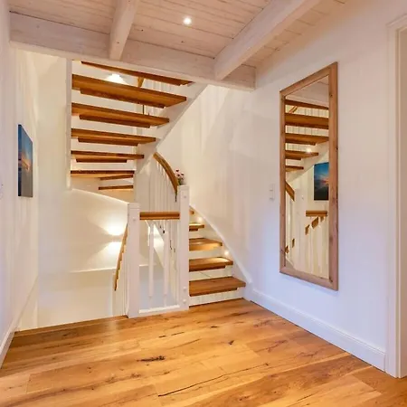 With 2 Bedrooms * 우터섬